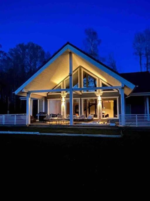Modern Villa With Sauna & Hot Tub Hiiumaa Exterior foto
