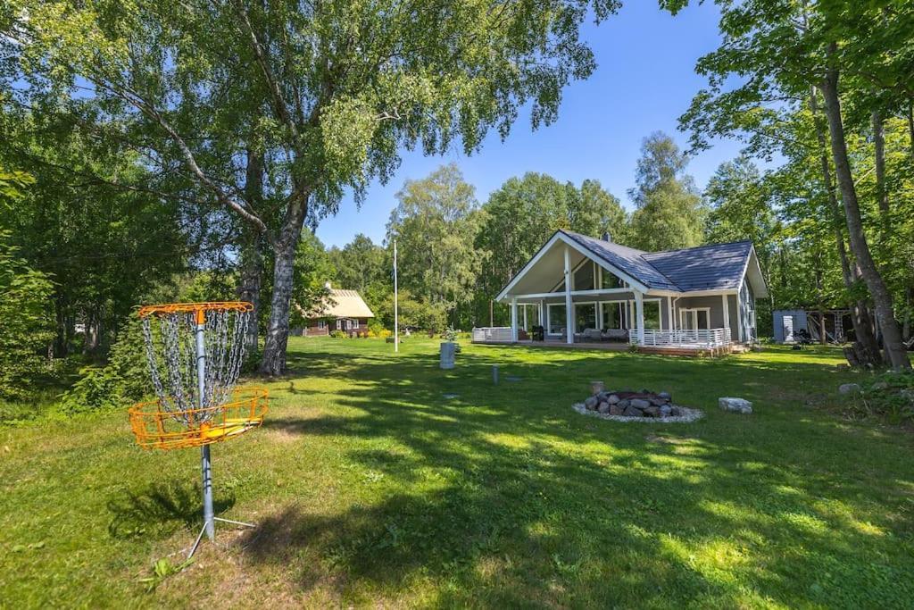Modern Villa With Sauna & Hot Tub Hiiumaa Exterior foto