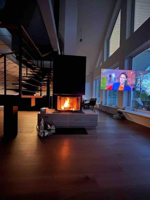 Modern Villa With Sauna & Hot Tub Hiiumaa Exterior foto